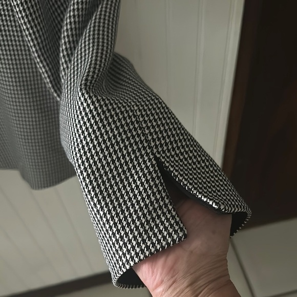 Like new! Jones Wear Black and White Blazer with Notched Lapel sz 18 - Picture 10 of 13